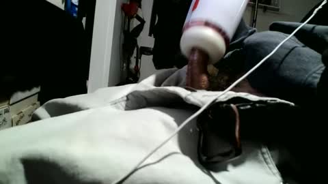 Snapshot of fuckmeallday1975 chatting on February 21, 9:21 am fuckmeallday1975 online show from February 21, 9:21 am