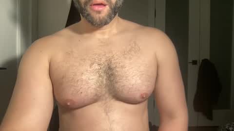 Snapshot of fuckyeahcoach chatting on February 6, 10:37 am Muscle Bear Jock in Training online show from February 6, 10:37 am