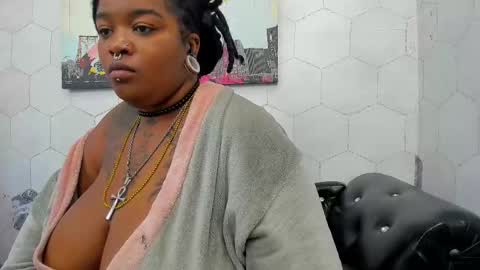 Snapshot of fuentes_anna chatting on September 23, 11:46 am Anna Fuentes online show from September 23, 11:46 am