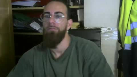 Snapshot of fuerte440 chatting on October 17, 6:16 am fuerte440 online show from October 17, 6:16 am