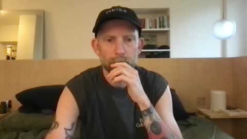 Snapshot of fugazixx chatting on May 10, 3:06 pm fugazixx online show from May 10, 3:06 pm