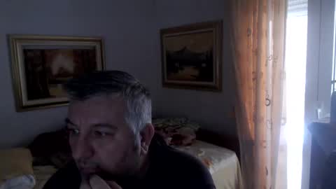 Snapshot of fukingcrazy chatting on December 4, 11:52 am fukingcrazy online show from December 4, 11:52 am