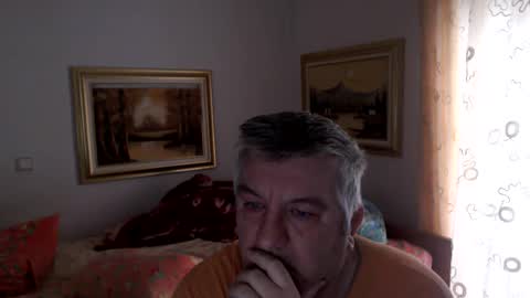 Snapshot of fukingcrazy chatting on December 13, 9:02 am fukingcrazy online show from December 13, 9:02 am