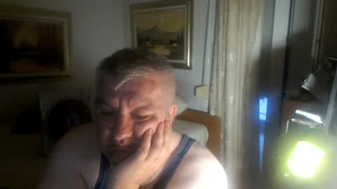 Snapshot of fukingcrazy chatting on June 23, 5:44 pm fukingcrazy online show from June 23, 5:44 pm