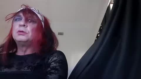 Pizzaz online show from January 17, 8:22 pm