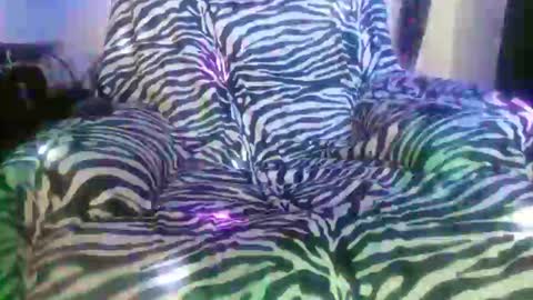 Pizzaz online show from January 18, 7:39 pm