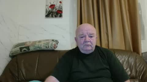 fullballs6 online show from February 22, 3:40 am