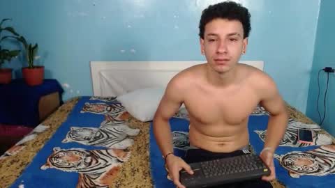 Snapshot of fun_and_horny_ chatting on September 28, 11:26 am fun_and_horny_ online show from September 28, 11:26 am