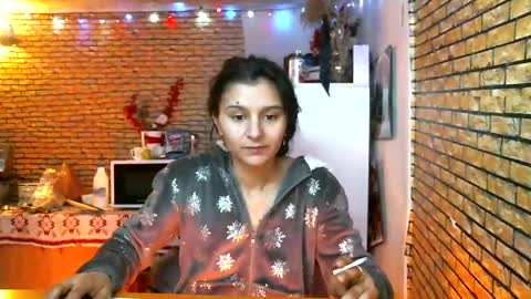 Snapshot of fun_couple_real chatting on February 8, 7:23 am elena online show from February 8, 7:23 am
