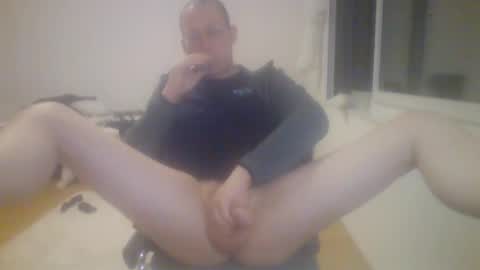 Snapshot of funneltunnel chatting on April 20, 6:53 pm funneltunnel online show from April 20, 6:53 pm