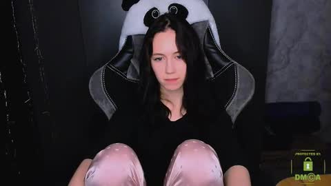 Eva online show from November 21, 3:44 pm