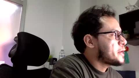 Snapshot of funnyboys18 chatting on April 28, 6:02 pm Zanty online show from April 28, 6:02 pm
