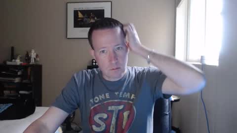 Snapshot of funplaytimesayhello chatting on November 16, 8:25 pm Hello online show from November 16, 8:25 pm