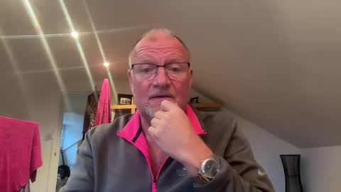 Snapshot of funtime88888 chatting on December 18, 2:56 pm funtime88888 online show from December 18, 2:56 pm