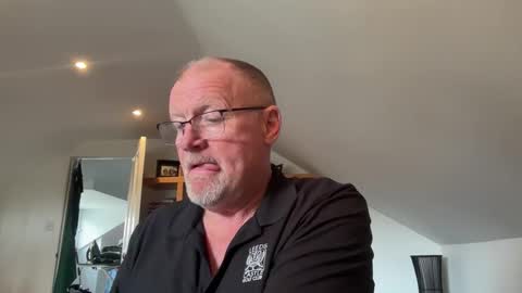 Snapshot of funtime88888 chatting on February 23, 11:40 am funtime88888 online show from February 23, 11:40 am