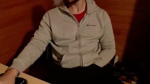 Erik online show from November 10, 7:02 pm