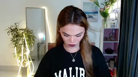 fushialore online show from October 14, 12:00 am