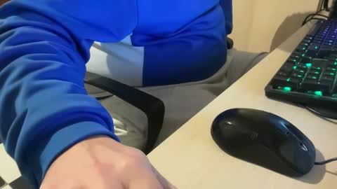 fuzitzu2 online show from February 11, 10:15 am