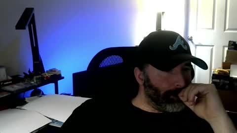 Snapshot of fuzz69_ chatting on December 4, 9:01 pm fuzz69_ online show from December 4, 9:01 pm