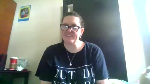 fuzzypeaches87 online show from April 16, 4:19 pm