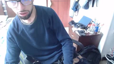 Snapshot of fvckhorneyguy chatting on May 28, 7:11 pm andrew online show from May 28, 7:11 pm