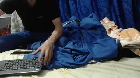 Snapshot of fvckhorneyguy chatting on May 30, 11:24 pm andrew online show from May 30, 11:24 pm