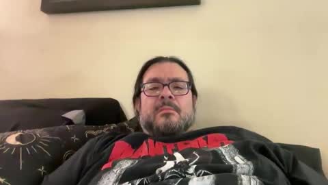Snapshot of fvguru chatting on June 2, 9:50 pm TatdDaddy online show from June 2, 9:50 pm