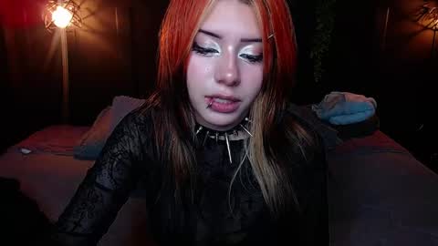 FIRE AND FOX online show from April 21, 7:28 pm