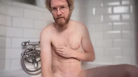 g00nst4r online show from November 12, 10:15 am