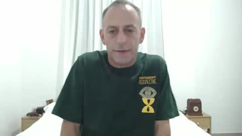 Snapshot of g10303 chatting on October 7, 8:33 am g103031910303 online show from October 7, 8:33 am
