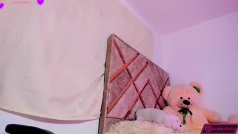 GABRIELA  online show from March 7, 5:40 am