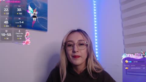 Snapshot of gabb_rioss chatting on December 12, 12:38 am Gabriela online show from December 12, 12:38 am