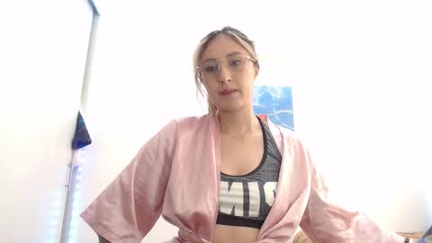 Snapshot of gabb_rioss chatting on October 21, 4:08 pm Gabriela online show from October 21, 4:08 pm