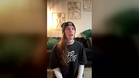 Snapshot of gabbivtate chatting on March 4, 11:55 pm Gabbi Von Tate online show from March 4, 11:55 pm