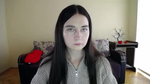 Jaklin online show from November 19, 9:09 am