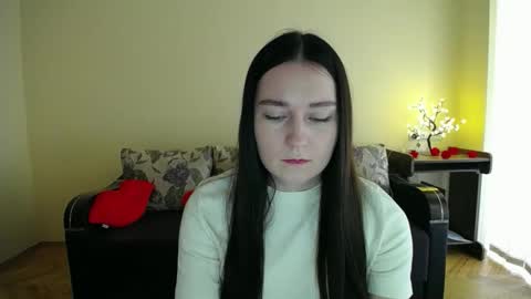 Jaklin online show from May 7, 9:36 am