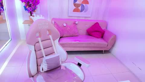 gabby_evanns online show from October 20, 12:05 pm