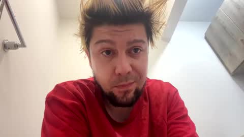 yeeah online show from December 2, 11:56 am