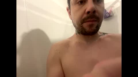 yeeah online show from December 18, 5:21 pm