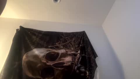 yeeah online show from January 13, 10:36 am