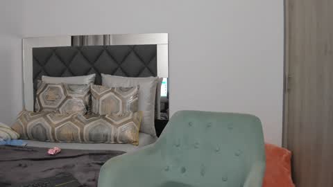   Instagram soygabi g   online show from December 15, 2:41 am