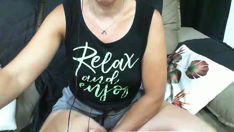 gaby  layla online show from December 14, 2:34 am