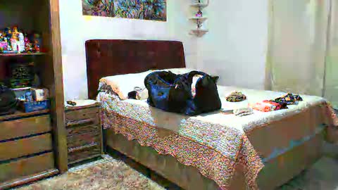 gaby  layla online show from September 15, 9:04 pm