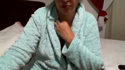 Snapshot of gabibrasil chatting on July 17, 10:03 pm gaby layla online show from July 17, 10:03 pm
