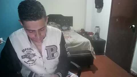 Snapshot of gabitosexyy chatting on November 17, 8:14 pm gabitosexyy online show from November 17, 8:14 pm