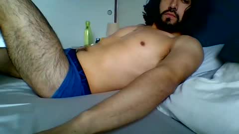 Snapshot of gabriel1839 chatting on October 27, 11:58 am javier online show from October 27, 11:58 am