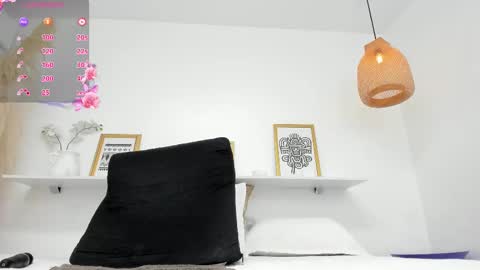 Snapshot of gabriela_1x chatting on February 25, 12:24 pm Gabriela. online show from February 25, 12:24 pm