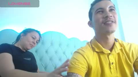 Gabriela And Jacksons CamMUJERESHOMBRESPAREJASTRANS 01000 online show from March 12, 3:46 am