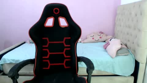 Snapshot of gabriela_jay1 chatting on June 11, 2:37 pm G A B R I E L A I S B A C K. online show from June 11, 2:37 pm