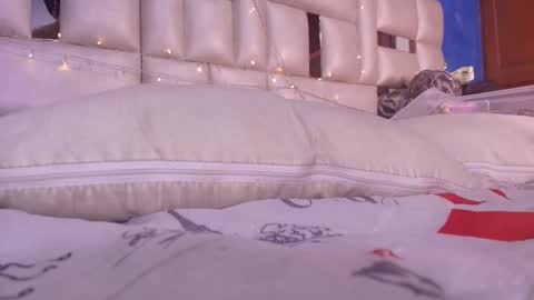Snapshot of gabriela_leone chatting on December 28, 7:11 pm gabriela online show from December 28, 7:11 pm